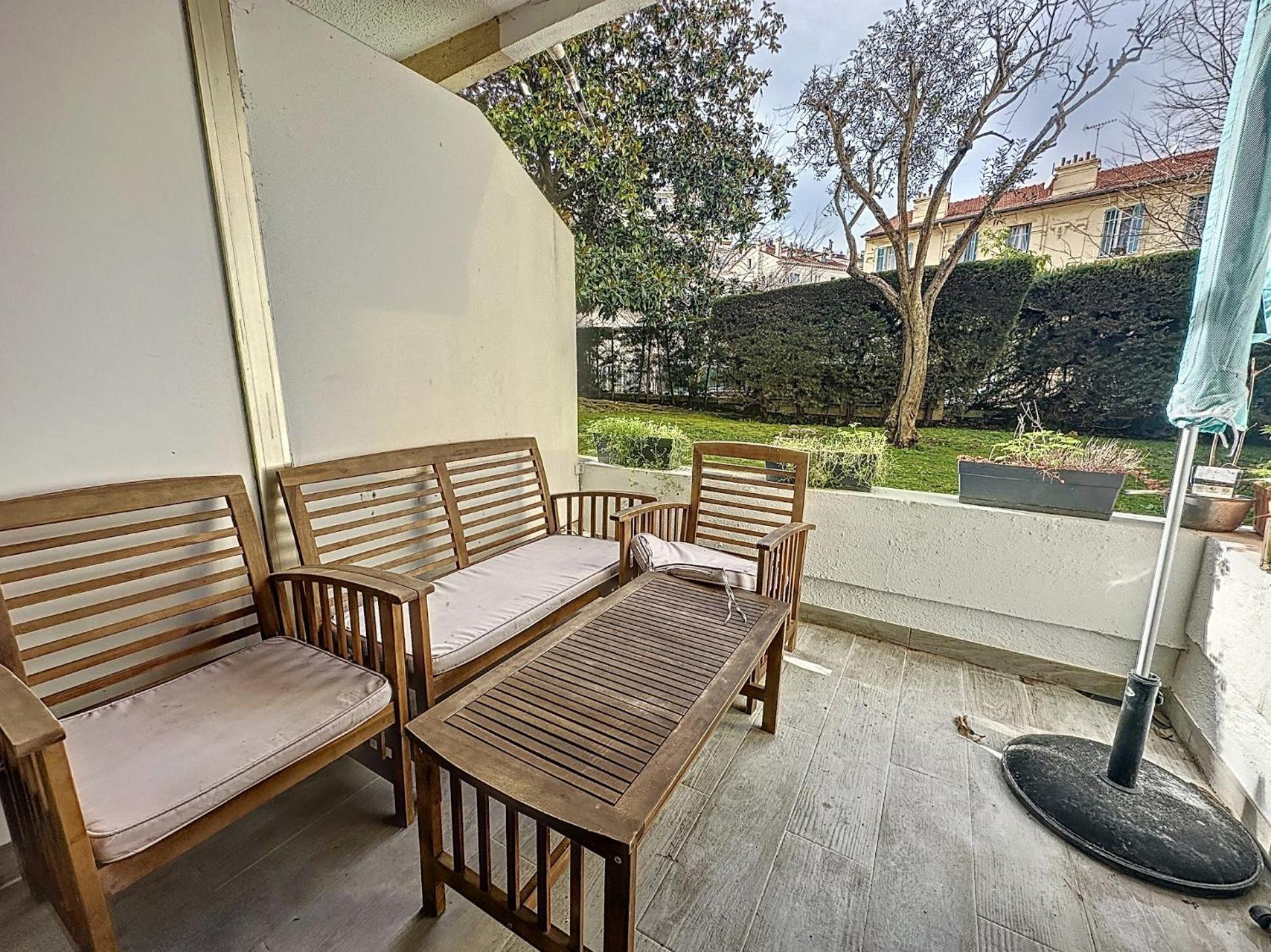 Superbe Studio Terrasse Centre Ville Et Plages A Pieds Cannes Esterno foto